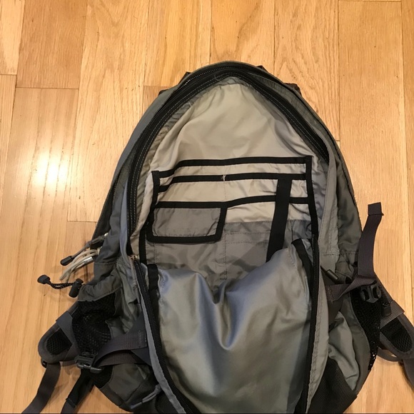 The North Face Borealis Backpack - gray and blue - Picture 5 of 8